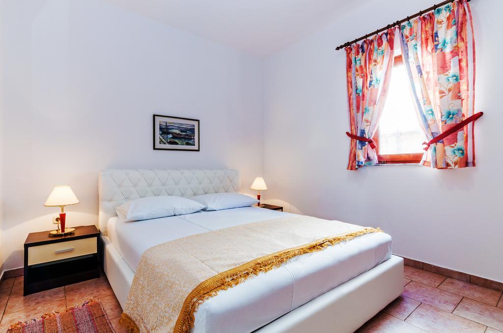 Mare Apartment *
